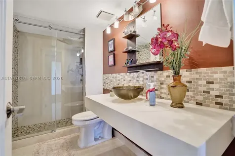 1000 Quayside Terrace Miami FL 33138