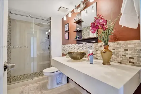 1000 Quayside Terrace Miami FL 33138