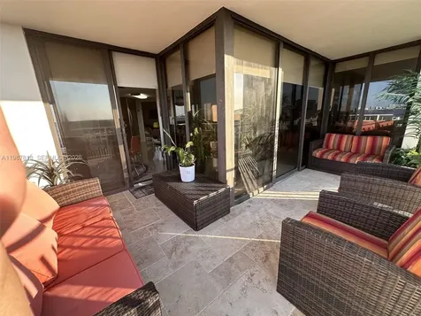 1000 Quayside Terrace Miami FL 33138