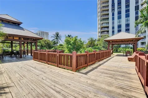 1000 Quayside Terrace Miami FL 33138