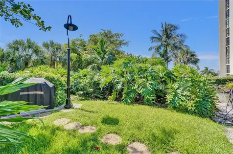 1000 Quayside Terrace Miami FL 33138