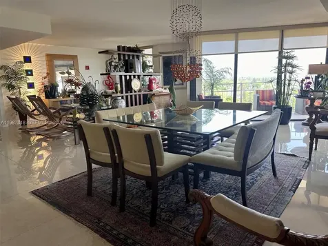 1000 Quayside Terrace Miami FL 33138