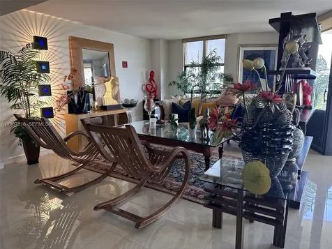 1000 Quayside Terrace Miami FL 33138
