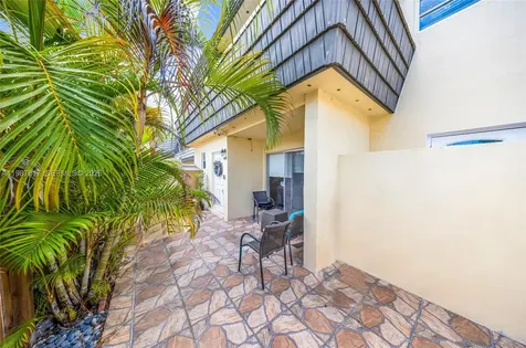 8383 SW 137th Avenue Miami FL 33183