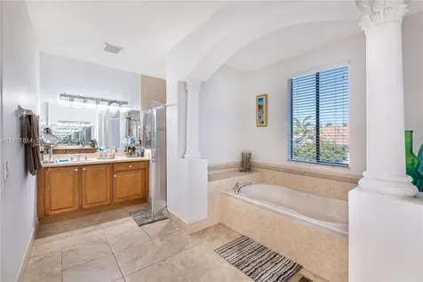 7726 SW 193rd Lane Cutler Bay FL 33157