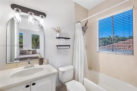 7726 SW 193rd Lane Cutler Bay FL 33157