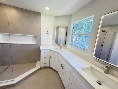 20951 Via Oleander Boca Raton FL 33428