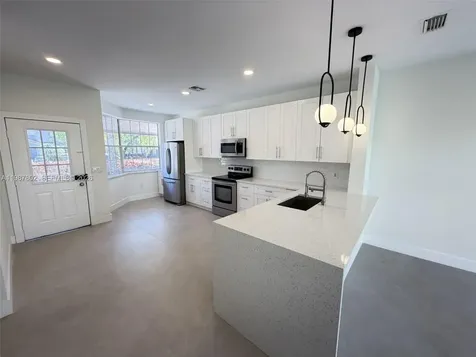 20951 Via Oleander Boca Raton FL 33428