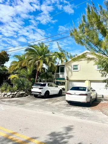 31107 Avenue I Big Pine FL 33043