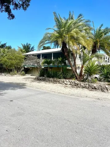 31107 Avenue I Big Pine FL 33043