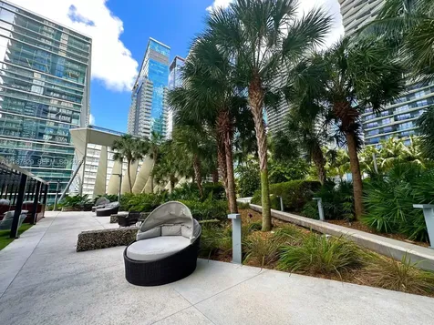 88 SW 7th Street Miami FL 33130