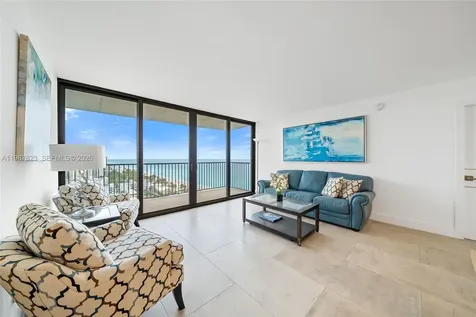 2101 S Ocean Drive Hollywood FL 33019