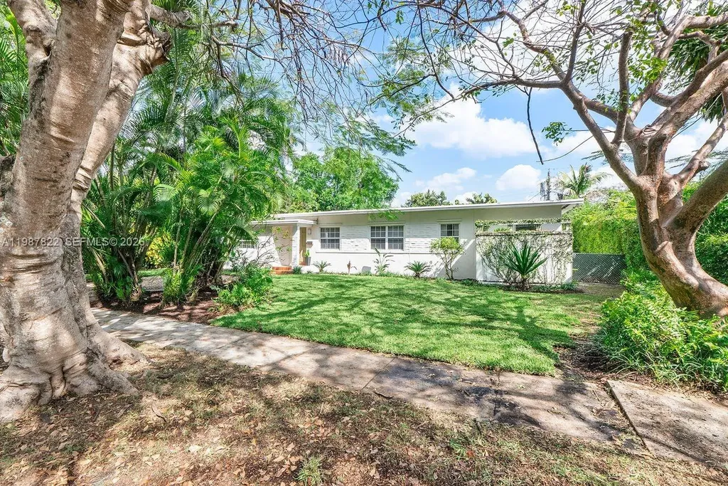 5961 SW 46th Terrace Miami FL 33155