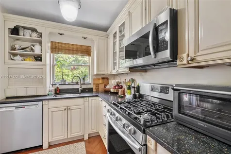 5961 SW 46th Terrace Miami FL 33155