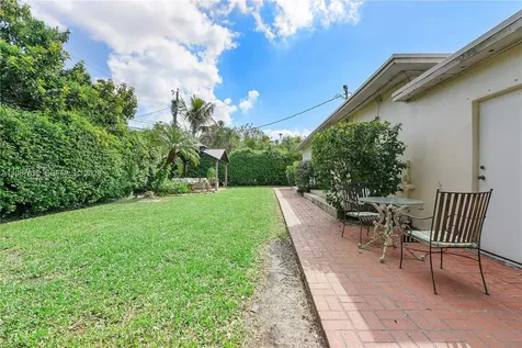 5961 SW 46th Terrace Miami FL 33155