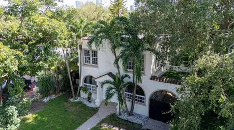 22 NE 44th Street Miami FL 33137