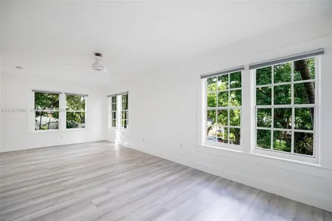 22 NE 44th Street Miami FL 33137