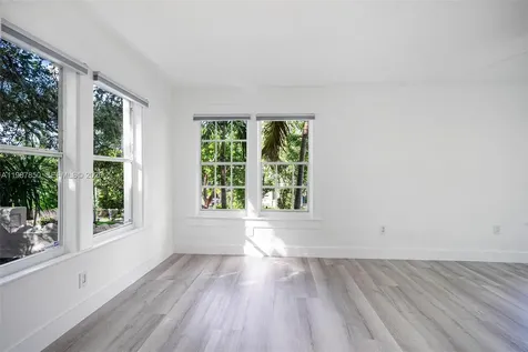 22 NE 44th Street Miami FL 33137