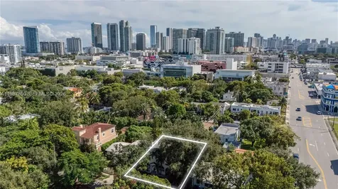 22 NE 44th Street Miami FL 33137