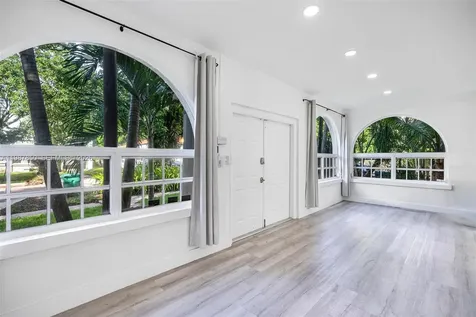 22 NE 44th Street Miami FL 33137