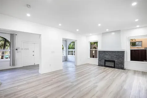 22 NE 44th Street Miami FL 33137