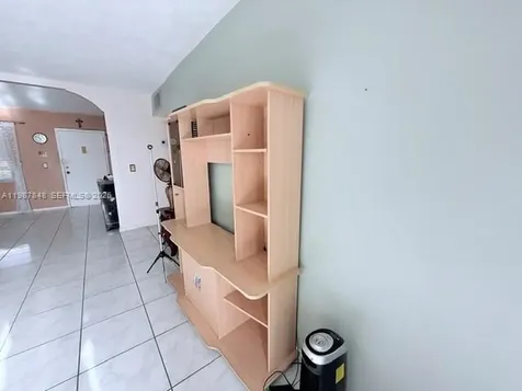 2841 Somerset Drive Lauderdale Lakes FL 33311