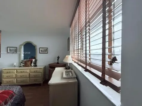 2841 Somerset Drive Lauderdale Lakes FL 33311