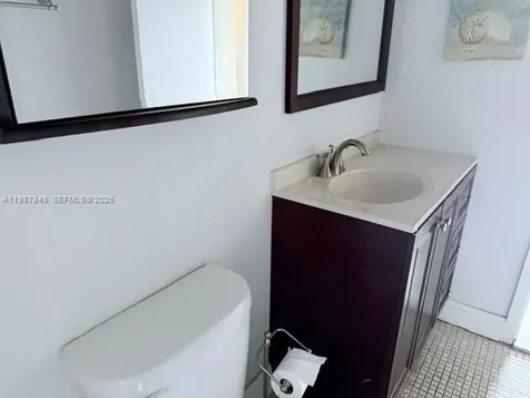 2841 Somerset Drive Lauderdale Lakes FL 33311