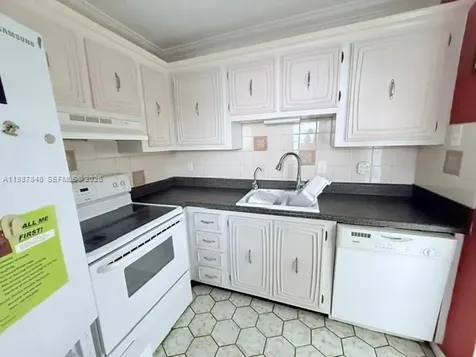 2841 Somerset Drive Lauderdale Lakes FL 33311