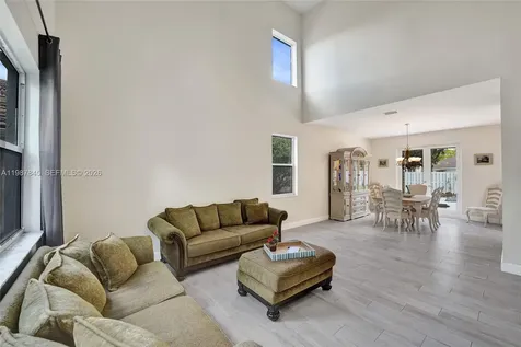 484 Cambridge Drive Weston FL 33326