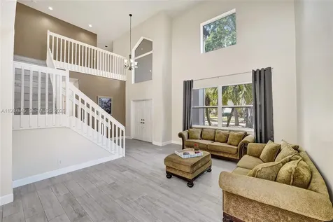 484 Cambridge Drive Weston FL 33326