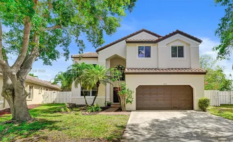 484 Cambridge Drive Weston FL 33326