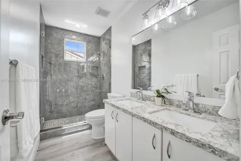 484 Cambridge Drive Weston FL 33326