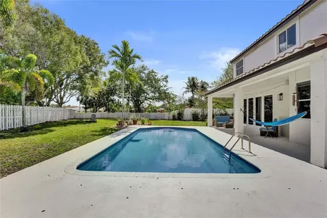 484 Cambridge Drive Weston FL 33326