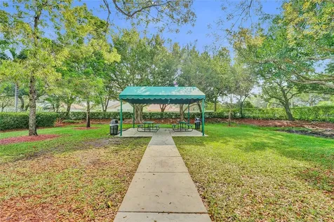 484 Cambridge Drive Weston FL 33326