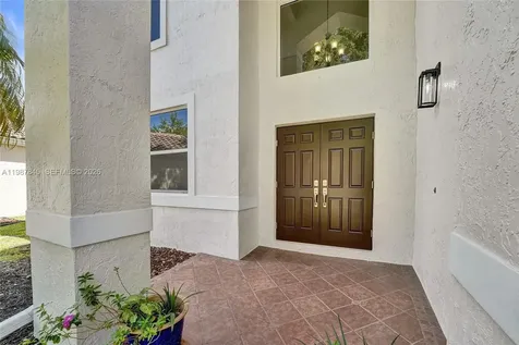 484 Cambridge Drive Weston FL 33326