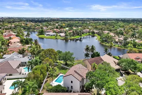 484 Cambridge Drive Weston FL 33326