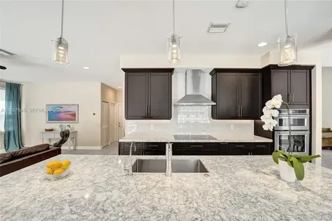 484 Cambridge Drive Weston FL 33326