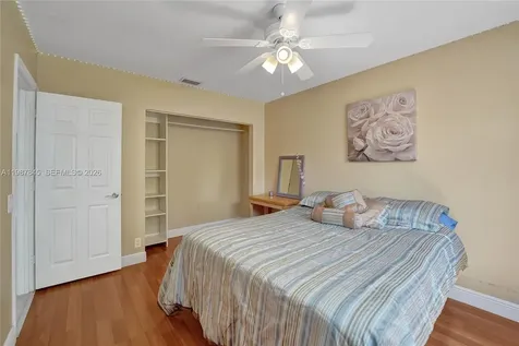 484 Cambridge Drive Weston FL 33326