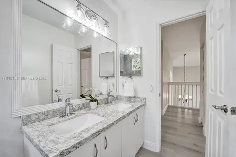 484 Cambridge Drive Weston FL 33326