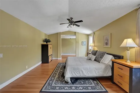 484 Cambridge Drive Weston FL 33326