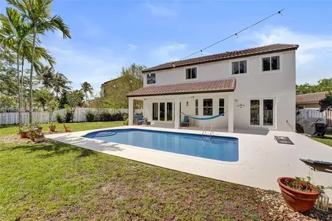 484 Cambridge Drive Weston FL 33326