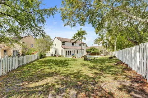 484 Cambridge Drive Weston FL 33326