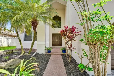 484 Cambridge Drive Weston FL 33326