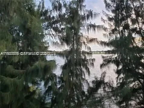 468 NE 206th Lane Miami FL 33179