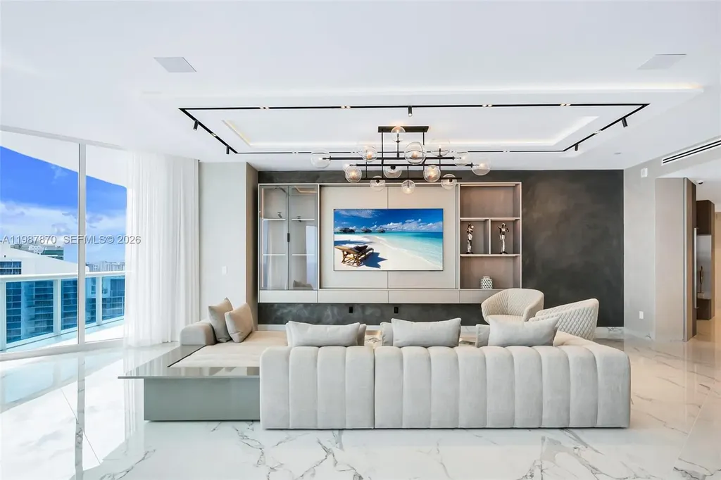 2711 S Ocean Drive Hollywood FL 33019