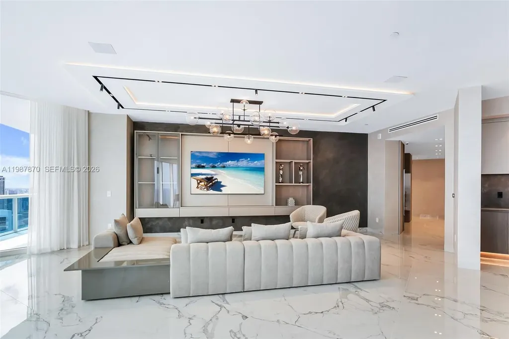 2711 S Ocean Drive Hollywood FL 33019