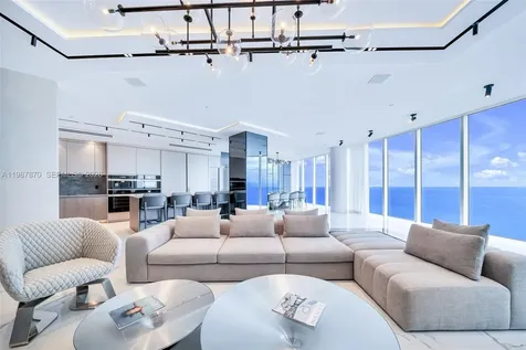 2711 S Ocean Drive Hollywood FL 33019