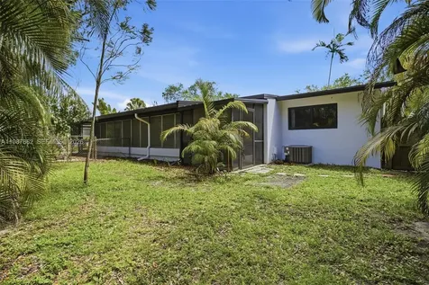 11436 SW 81st Road Pinecrest FL 33156