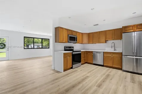 11436 SW 81st Road Pinecrest FL 33156